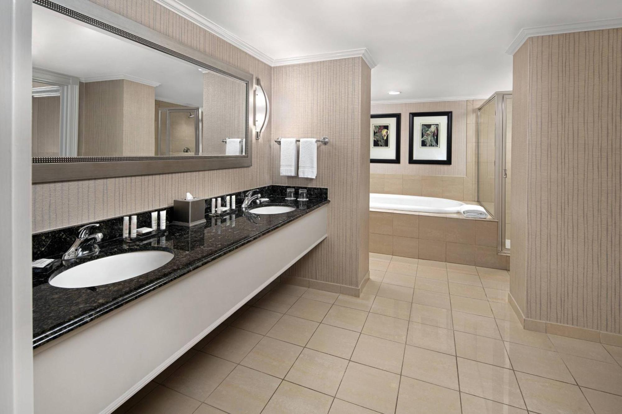 Spartanburg Marriott Экстерьер фото